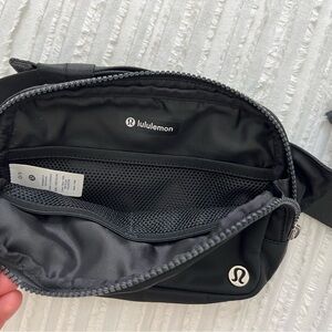 lululemon athletica Everywhere BeltBag
Large 2L